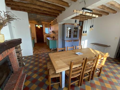 La colline enchantée (La colline enchantee) in Saint-Julien-Du-Sault