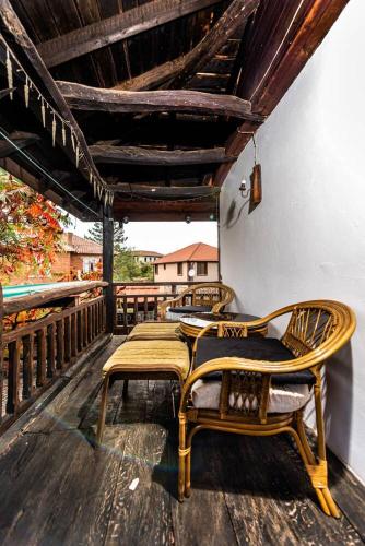 Стальовата Къща - Stalyovata Guest House - Private Pool, Jacuzzi & Sauna in Sredets
