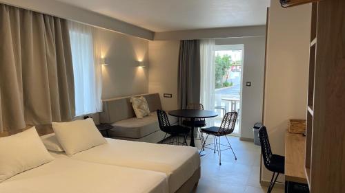 Alexia Beach Hotel – Agia Marina, OK