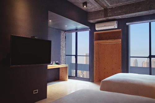 Premium Quadruple Room image 8