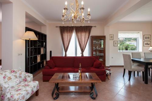 VILLA DIONISIA
