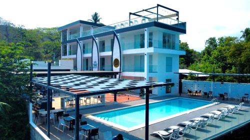 Piscina, The Views Resort in El Zonte