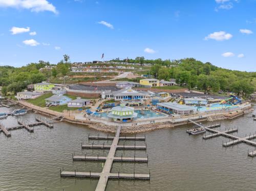 Coconuts RV Resort, Gravois Mills