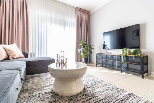 Fantastic Apartment Parking in city center - image 7