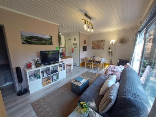 LE PETIT CHALET - Bungalow in Waulsort