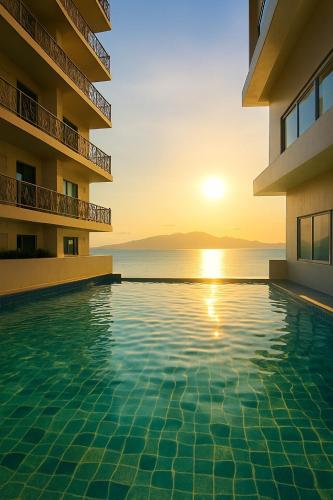 Modern & Cozy 3BR near Okada, Solaire, Airport, Manila