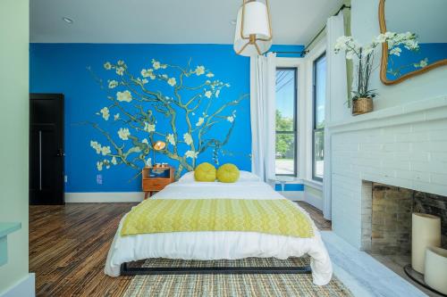 Private Suite in Historic Austin B&B Sleeps 2
