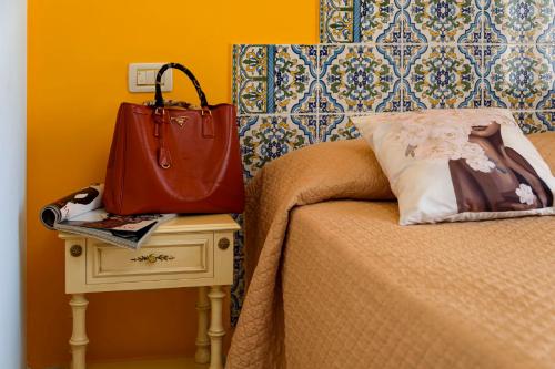 Double Room with Balcony image 2