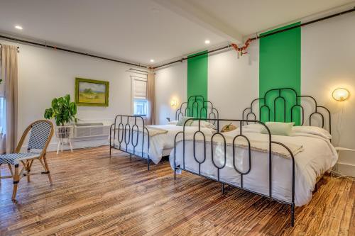 Private Suite in Historic Austin B&B- Sleeps 5, Austin