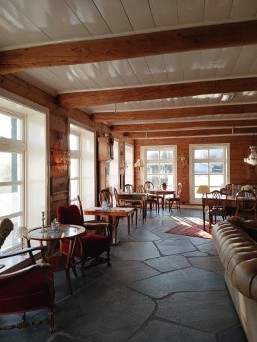 Паб/Коктейль-бар, Tørvis Hotell in Маріфйора