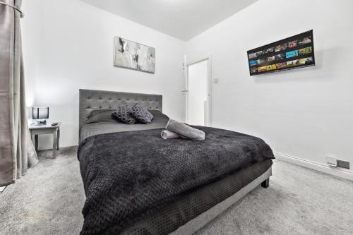 Bromley 2 Bed House with Free Parking, 30 mins to Central London, Sleeps 6, Лондон