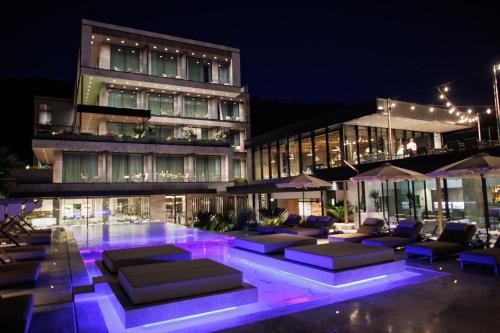 . Prado Luxury Hotel