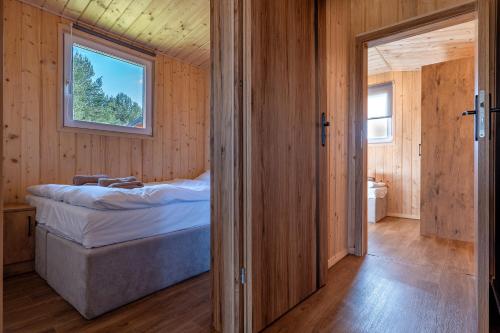 Sleeps 6