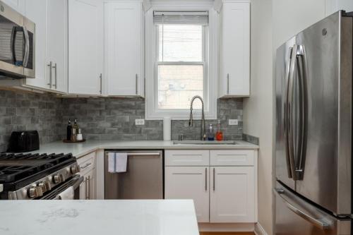 Facilities, East Village 2BR Modern Apartment H1 in Wicker Park