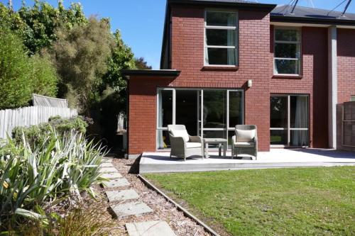 Warm Welcoming on Athol in Ilam