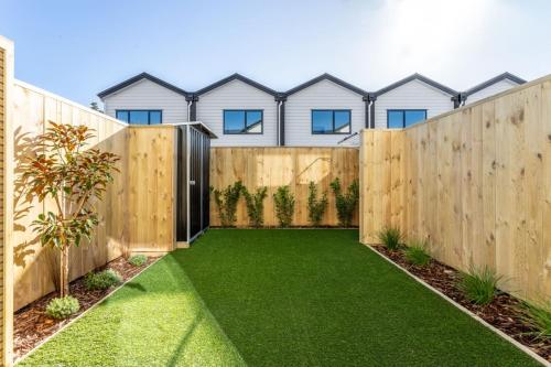Your Home Away From Home, Auckland (photo 8)