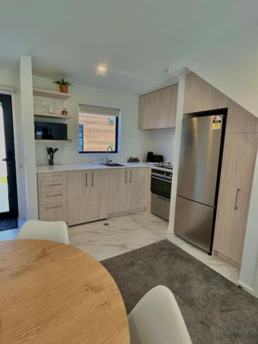 Delightful 1 Bed 1 Bath Suite in افونديل