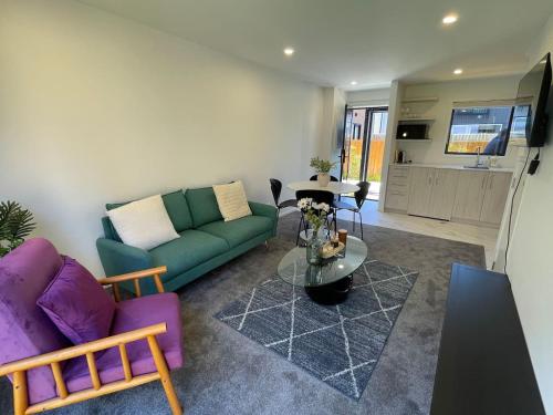 Well-furnished Auckland Stunner in افونديل