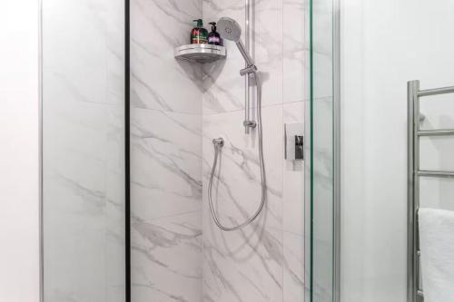 Gorgeous 2 Bed Henderson Stay in هندرسون