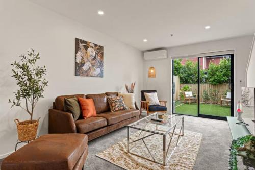 Cosy and Stylish Auckland Home, Окленд (фото 8)