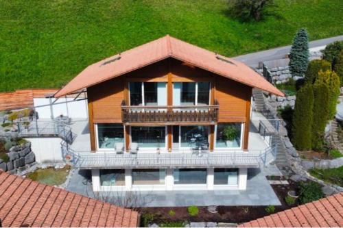 Chalet Swiss Dream - Luxury Lakeview Chalet with AC near Interlaken in Niederried