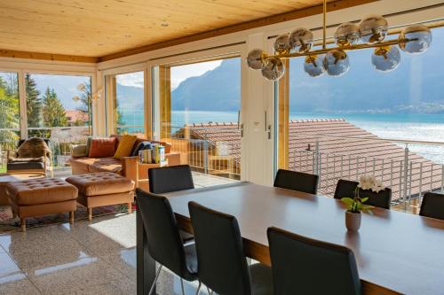 Chalet Swiss Dream - Luxury Lakeview Chalet with AC near Interlaken in Niederried