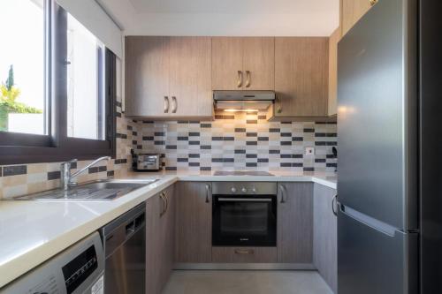Townhouse Anita - Modern 2-BR Coastal Retreat near the Beach, Pegeia (fotografie 9)