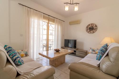 Villa Coralia - Coastal Comfort near Beach & Restaurants, Peyia (Foto 5)