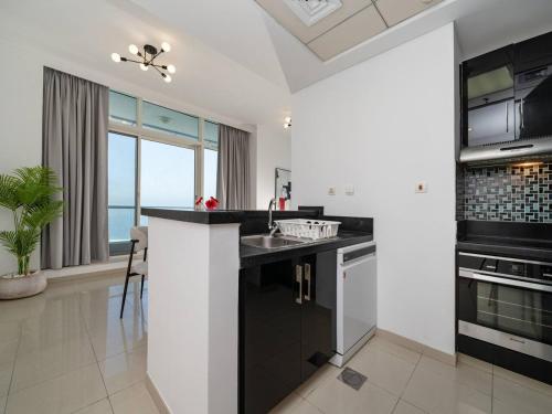 Elegant 1-Bedroom Retreat with Marina Views, Dubaj (zdjęcie 8)
