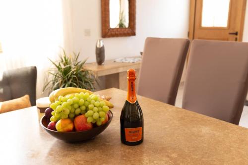 Villa Coralia - Coastal Comfort near Beach & Restaurants, Peyia (Foto 8)