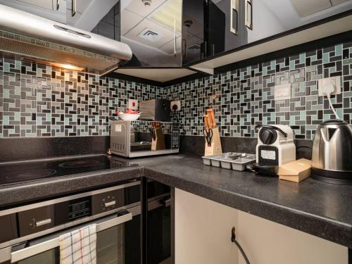 Elegant 1-Bedroom Retreat with Marina Views, Dubaj (zdjęcie 10)