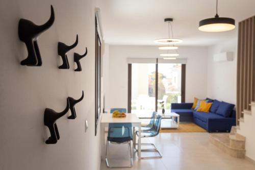 Townhouse Chamomile - 2BR Coastal Retreat near Coralia Beach, Pegeia (fotografie 10)