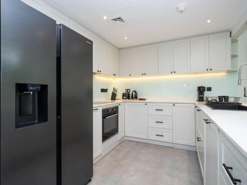 Luxurious 2 Bed Waterfront Living at Marina Quays, Dubai (Foto 10)