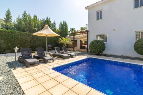 Villa Love - 3BR Romantic Retreat near Coral Bay Beach, Pegeia (fotografie 4)