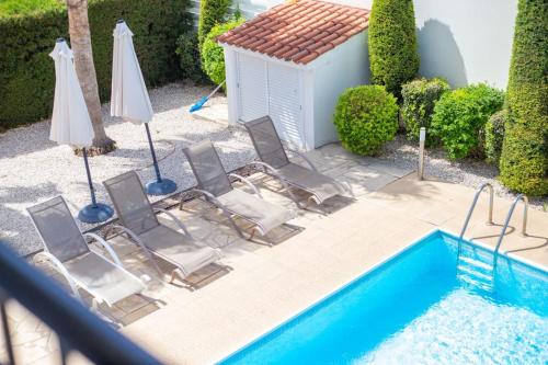 Villa Fortuna - Elegant 3BR Retreat near Coral Bay Beach, Peyia (Foto 2)