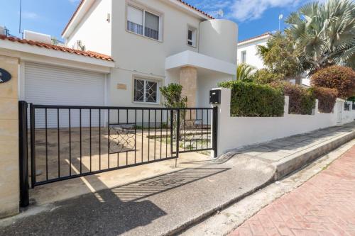 Villa Matheos - Elegant 3-BR Retreat near Coralia Beach, Pegeia (fotografie 9)