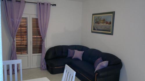 House Racic - image 3