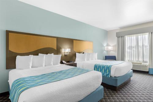 Best Western Plus Waller Hotel - Tap to explore photos
