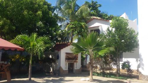 Rodyti, Luciano & Grace Apartments in Watamu