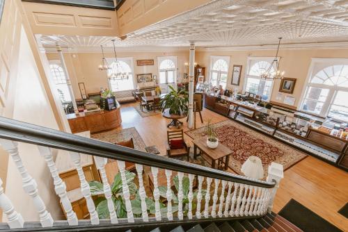 Castaneda Hotel - image 4