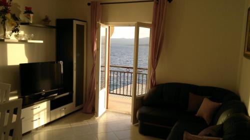 House Racic - image 10