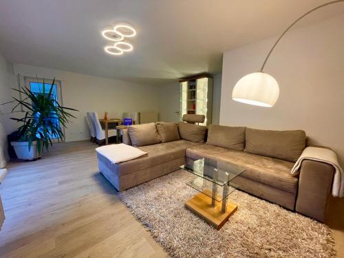 Charmante Doppelhaushälfte mit geräumiger Wohnung und Sonnenterrasse in Wiehl (Charmante Doppelhaushalfte mit geraumiger Wohnung und Sonnenterrasse in Wiehl) in Wiehl
