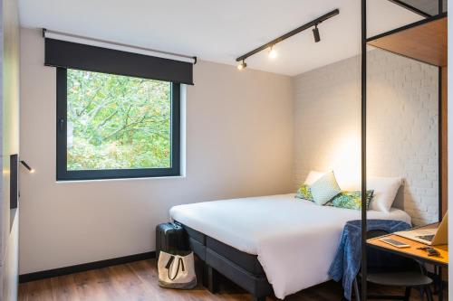 Superior Double or Twin Room - Garden Side image 7