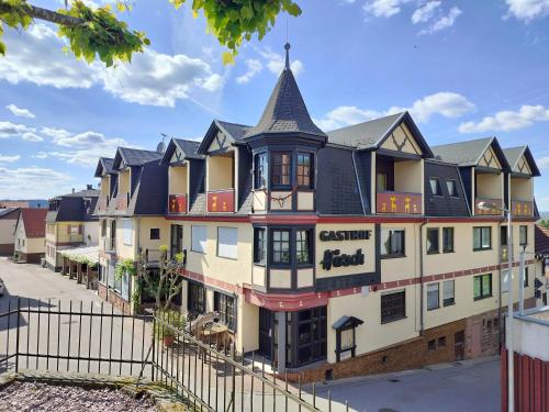 Exterior view, Hotel Hirsch in Rothenberg