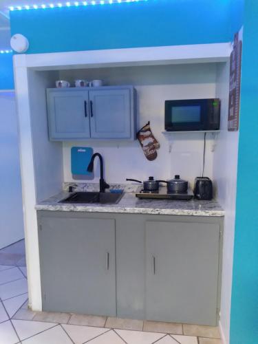 Konyha, Studio-01 in Lutz (FL)