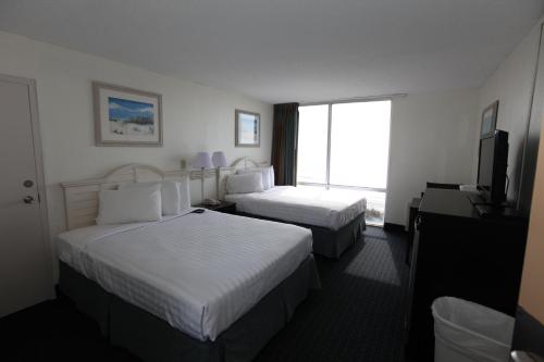 2 queen beds