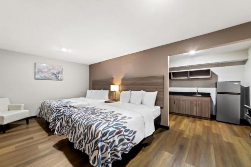 2 queen beds