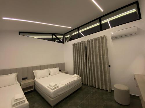 One-Bedroom Apartment image 7