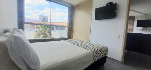 Cold AC-fast Wi-Fi-great location-Medellin fun, Медельин