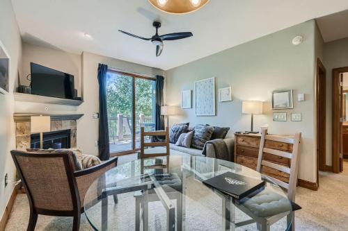 Cozy 1BR Near Trails with Shuttle to Slopes and Town – khách sạn tại Núi Baldy
